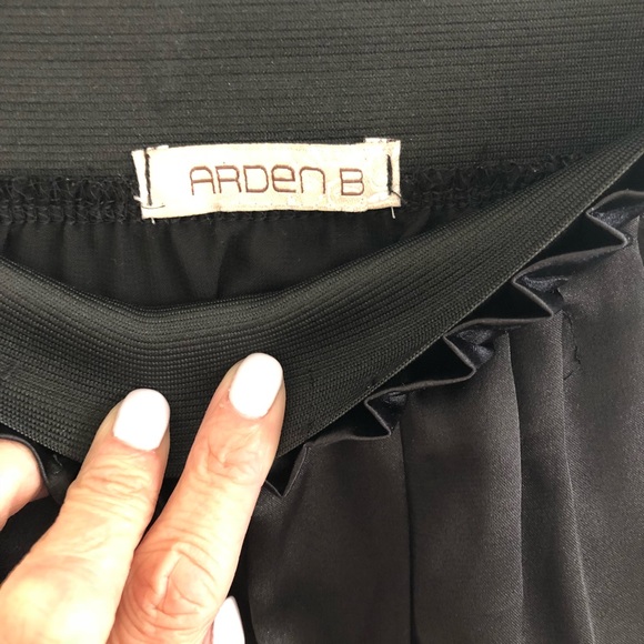Arden B Black Mini Satin Skirt Size S - Picture 5 of 5